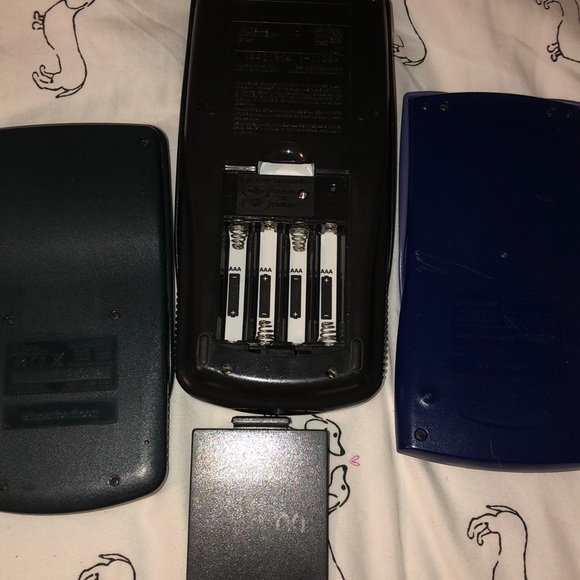 Texas Instrument Scientific Calculators Bundle - Picture 6 of 7